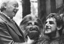 ‘Chewbacca’ mostró el guión original de ‘Star Wars’