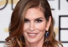 Cindy Crawford presume cuerpazo en Miami a sus 49 años