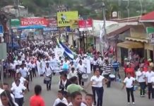 Colegios desfilan en Boaco por las fiestas patrias