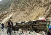 Colombia: Bus cae a abismo y deja 6 muertos y 17 heridos