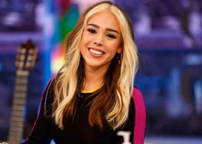 danna paola, fotos, amorio, romance, musica, alex hoyer,