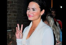 Fotos: Demi Lovato cometió error en su maquillaje