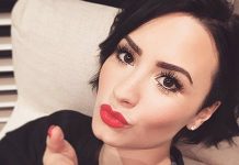 Demi Lovato causó revuelo con selfie en bikini