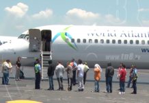 Llegan de EE.UU 25 nicaragüenses deportados