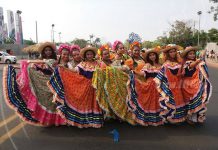 Espléndido desfile de Trabajo, Paz y Prosperidad