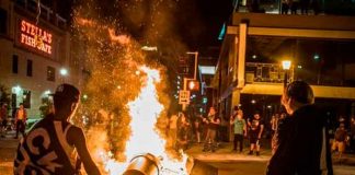 estados unidos, mineapolis, automovil, arrollo, muerto, heridos, manifestantes,