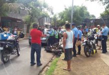 Managua: Taxista choca a dos oficiales de la Policía