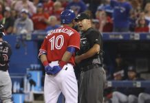 Suspenden a Encarnación por contacto con umpire
