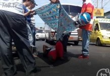 Queda tendida en el suelo tras accidente por La Fuente