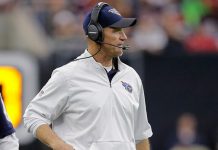 Titans despidieron a su entrenador Ken Whisenhunt