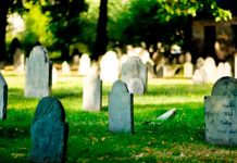 foto, receta, postre, cementerio, lapida, vira, insolito, estados unidos,