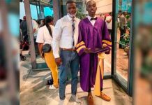 Se quitó los zapatos y se los dio a su estudiante para que pudiera graduarse estados unidos, viral, facebook, john butler, graduacion, zapatos,