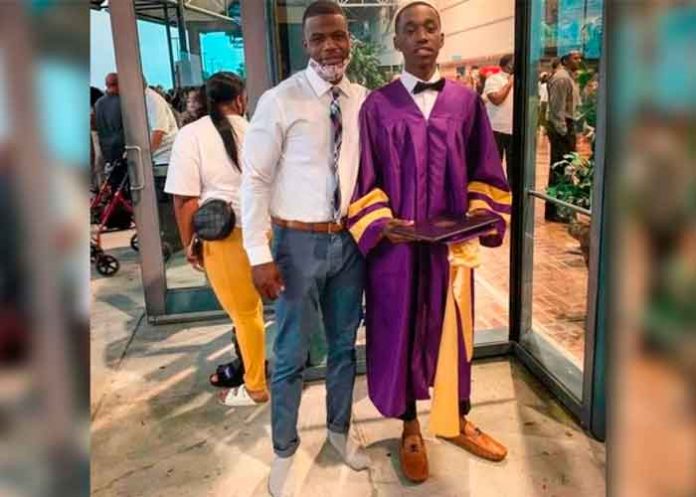 estados unidos, viral, facebook, john butler, graduacion, zapatos,