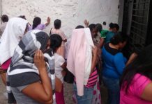 El Salvador: Familiares de presos exigen reanudar visitas