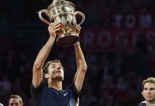 Federer piensa jugar al menos otro añito