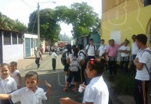 Brigadistas de salud fumigan más viviendas en Managua