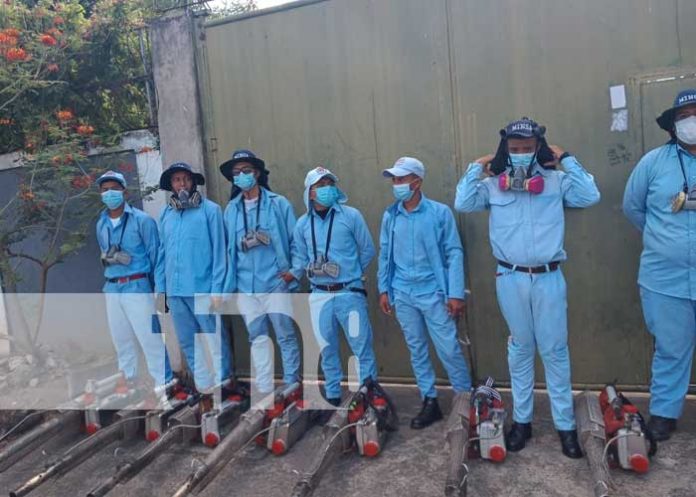 fumigacion-barrio-munguia-2 nicaragua, barrio, edgard munguia, fumigacion, salud,