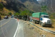 Se vuelca furgón en «La Kukamonga», Estelí