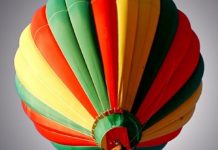 Se estrella globo aerostático con 16 personas en Texas