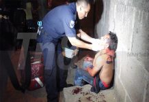Parten de una pedrada a una persona por un trago de licor