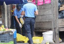 Honduras: Matan a hombre a puñaladas y lo rematan con plomos