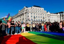 Hungría, homosexualidad, menores, ley,