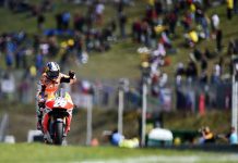 Pedrosa vence a Márquez
