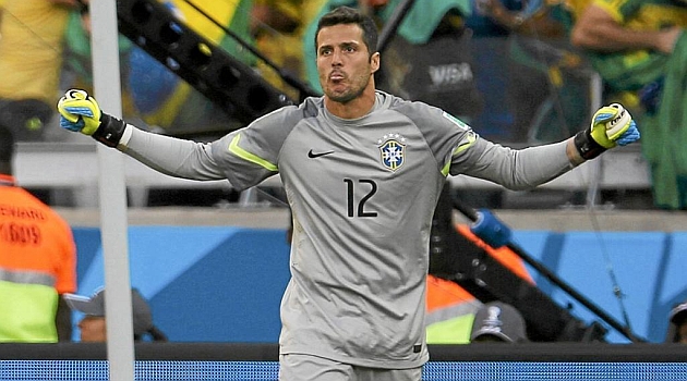images_SECCIONES_PAGINA_WEB_8Deportivo_2014_Agosto_18_AL_24_Benfica_ficha_a_Julio_Cesar_-19082014