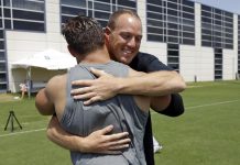 Exlinebacker de Titans dice que tiene ALS
