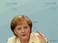 Merkel defiende la decisión de enviar armas a los kurdos
