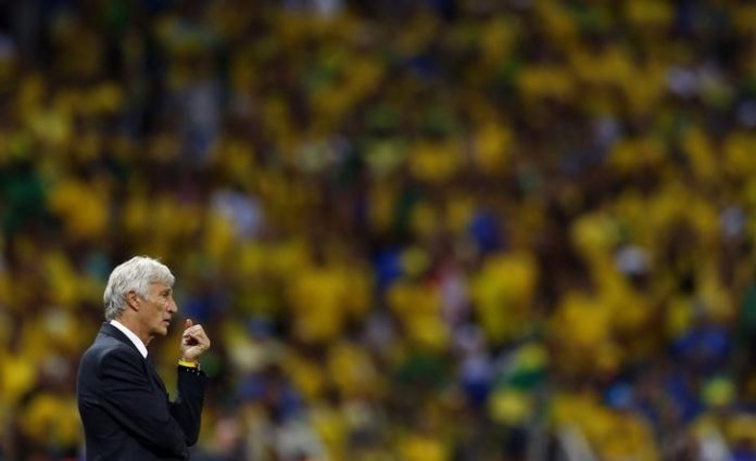 El entrenador de la selección colombiana de fútbol, José Pekerman, en su encuentro ante Brasil por los cuartos de final de la Copa del Mundo en Fortaleza