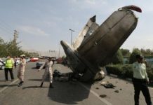 40 muertos y 8 sobrevivientes tras accidente aéreo en Irán
