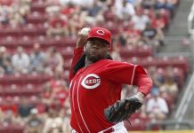 Mesoraco pega grand slam y ayuda a Cueto y Rojos