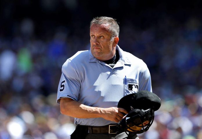 images_SECCIONES_PAGINA_WEB_8Deportivo_2014_Diciembre_1_AL_7_Dale_Scott_umpire_de_MLB_dice_que_es_gay02