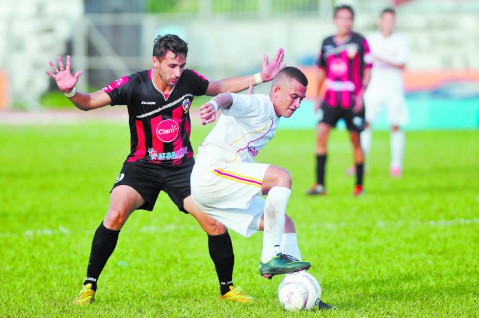 futbol de primera division, partido entre el walter ferreti vs j
