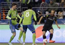 Gol de Juninho pone al Galaxy en la final