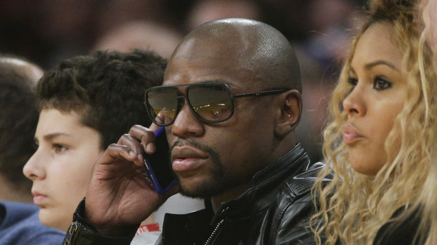 images_SECCIONES_PAGINA_WEB_8Deportivo_2014_Diciembre_DEL_08_AL_14_Policia_habla_con_Mayweather12