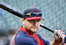 Bravos pactaron con Pierzynski