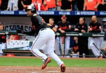 Orioles renovaron por un año con Delmon Young