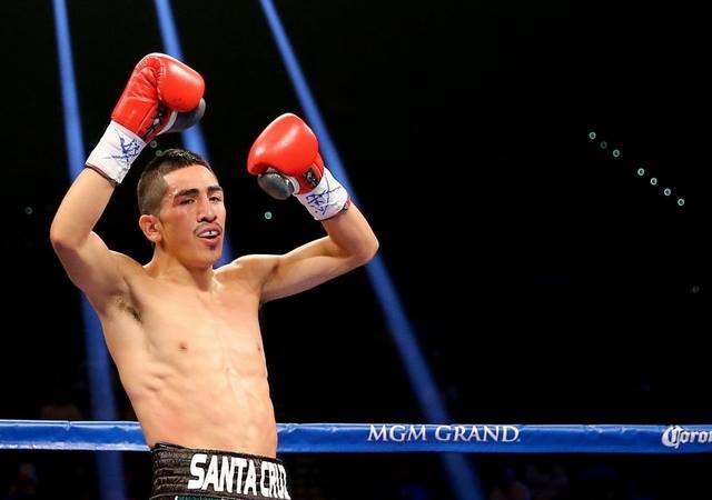 images_SECCIONES_PAGINA_WEB_8Deportivo_2014_Diciembre_del_15_al_21_Santa_Cruz_quiere_Abner_Mares-18122014