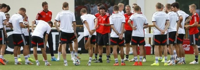 Los jugadores de la selección alemana de fútbol en un entrenamiento en Santo André