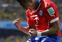 Delantero chileno Alexis Sánchez firma en el Arsenal de Inglaterra