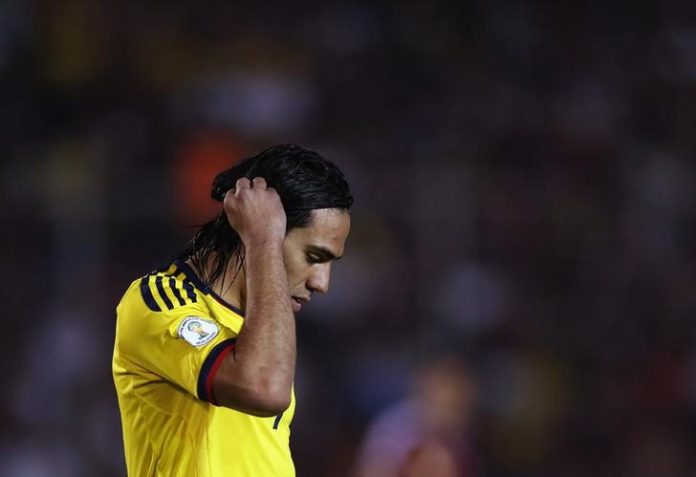 Foto de archivo del delantero de la selección de Colombia Radamel Falcao García en un partido contra Venezuela por la eliminatoria sudamericana