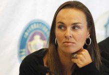 Hingis invitada a dobles