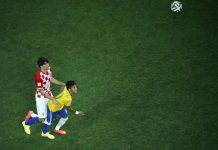Neymar salva a Brasil en su debut