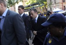 Pistorius llegó a hospital siquiátrico
