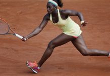 Stephens y Ferrer avanzan en Abierto de Francia