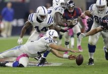 Colts, líderes en el sur tras ganar 33-28 a Texans