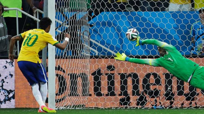 images_SECCIONES_PAGINA_WEB_8Deportivo_2014_Octubre_DEL_13_AL_19_NEYMAR_ANOTA14