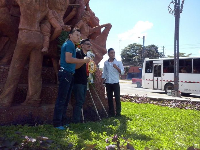 images_SECCIONES_PAGINA_WEB_8Deportivo_2014_Octubre_DEL_27_AL_02_Randy_Caballero_orgullosamente_nica-29102014